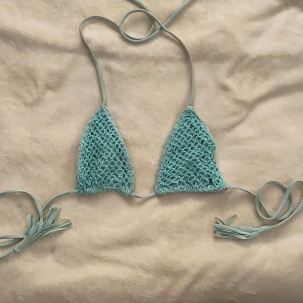Aqua acacia top